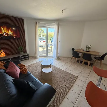 La Pause Larzac-parking Prive-a 20 Min De Millau * La Cavalerie