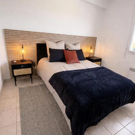 La Pause Larzac-parking Prive-a 20 Min De Millau Daire La Cavalerie