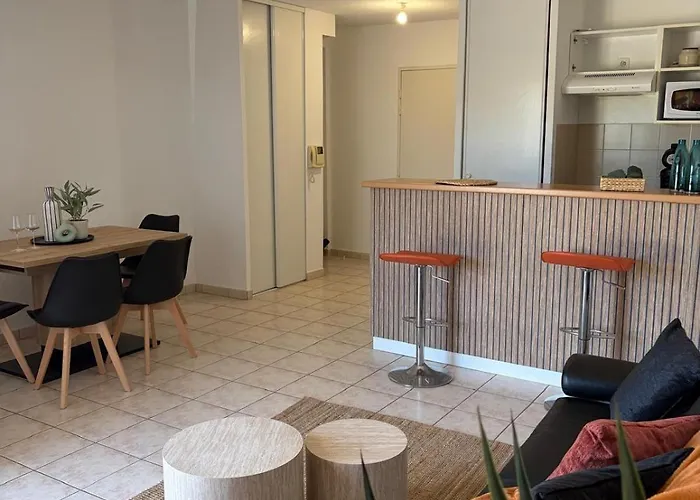 La Pause Larzac-parking Prive-a 20 Min De Millau * La Cavalerie